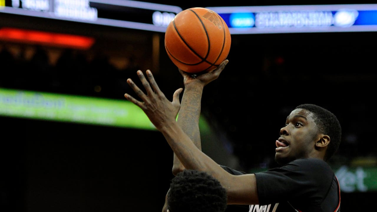 UC opens eyes with win at Louisville